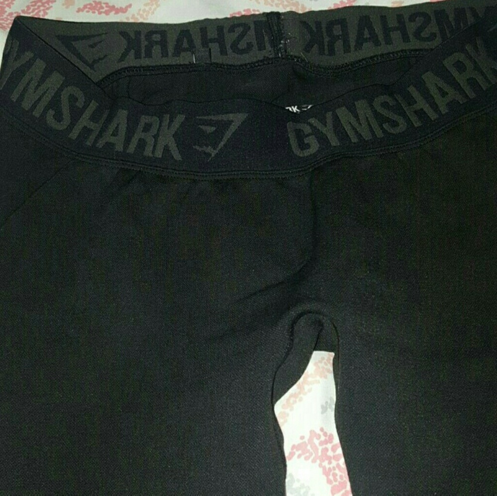 2 pair of gym shark flex leggings